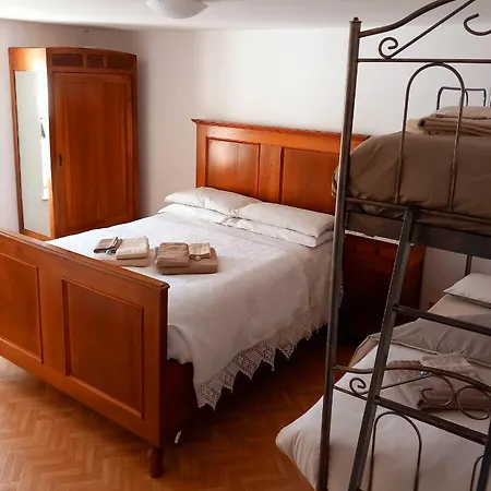 Cjasa Da Puci Apartament